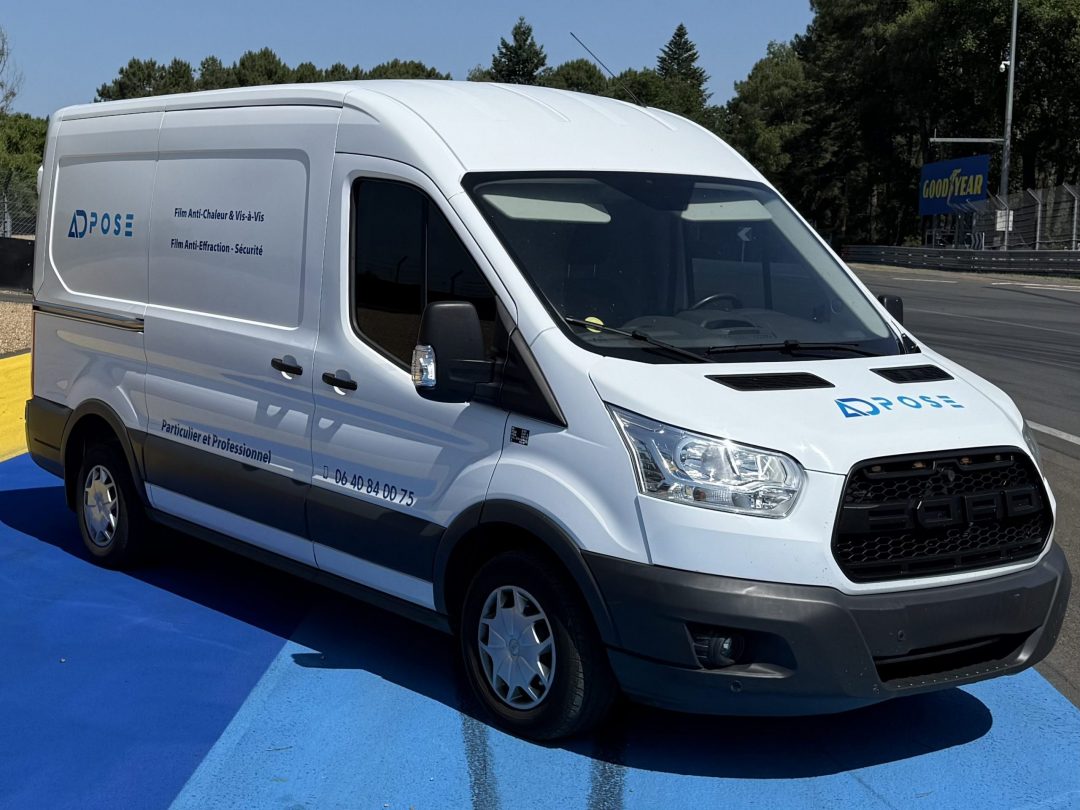 Camion atelier ADPOSE Installateur de Films pour vitres - Le Mans 